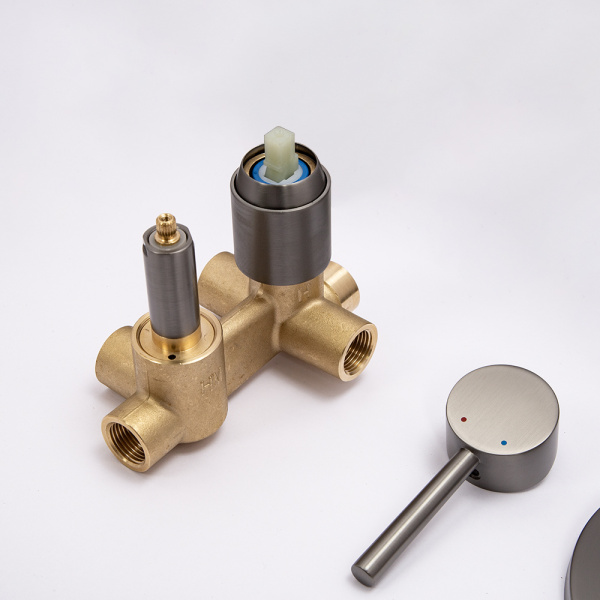 Душевой комплект AVS Slimmer 4в1 оружейная сталь Душевой комплект AVS Slimmer 4в1 оружейная сталь