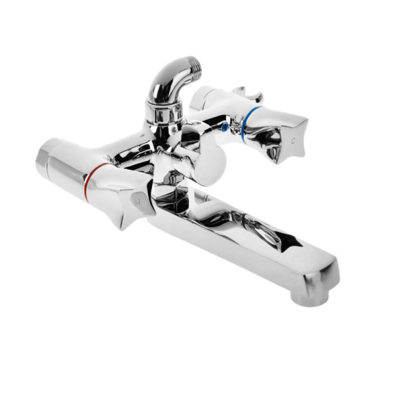 Смеситель для ванны с душем Accoona A6473 хром Смеситель для ванны с душем Accoona A6473 хром
