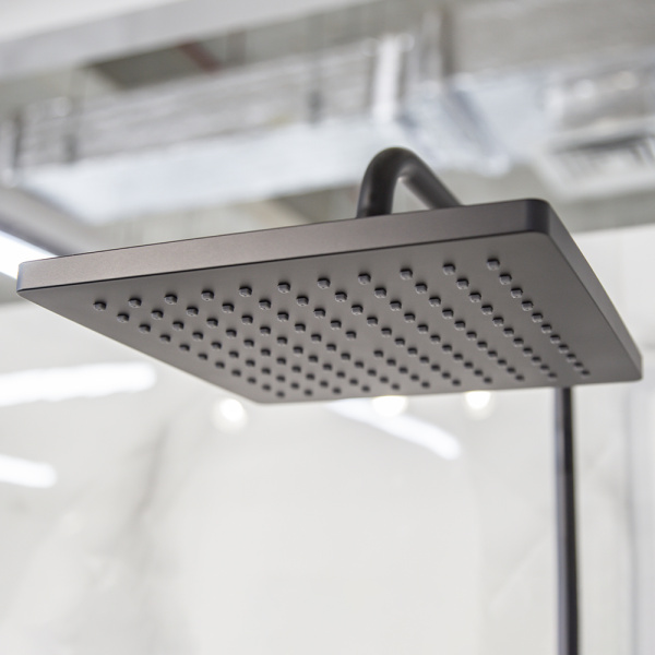 Душевая стойка AVS Cube черный матовый Душевая стойка AVS Cube черный матовый